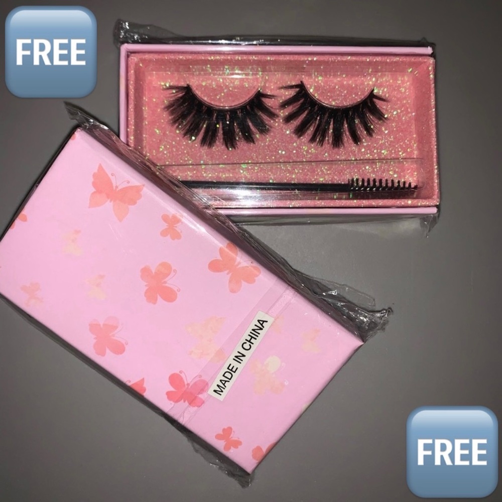 🆓Free Lashes With Purchase